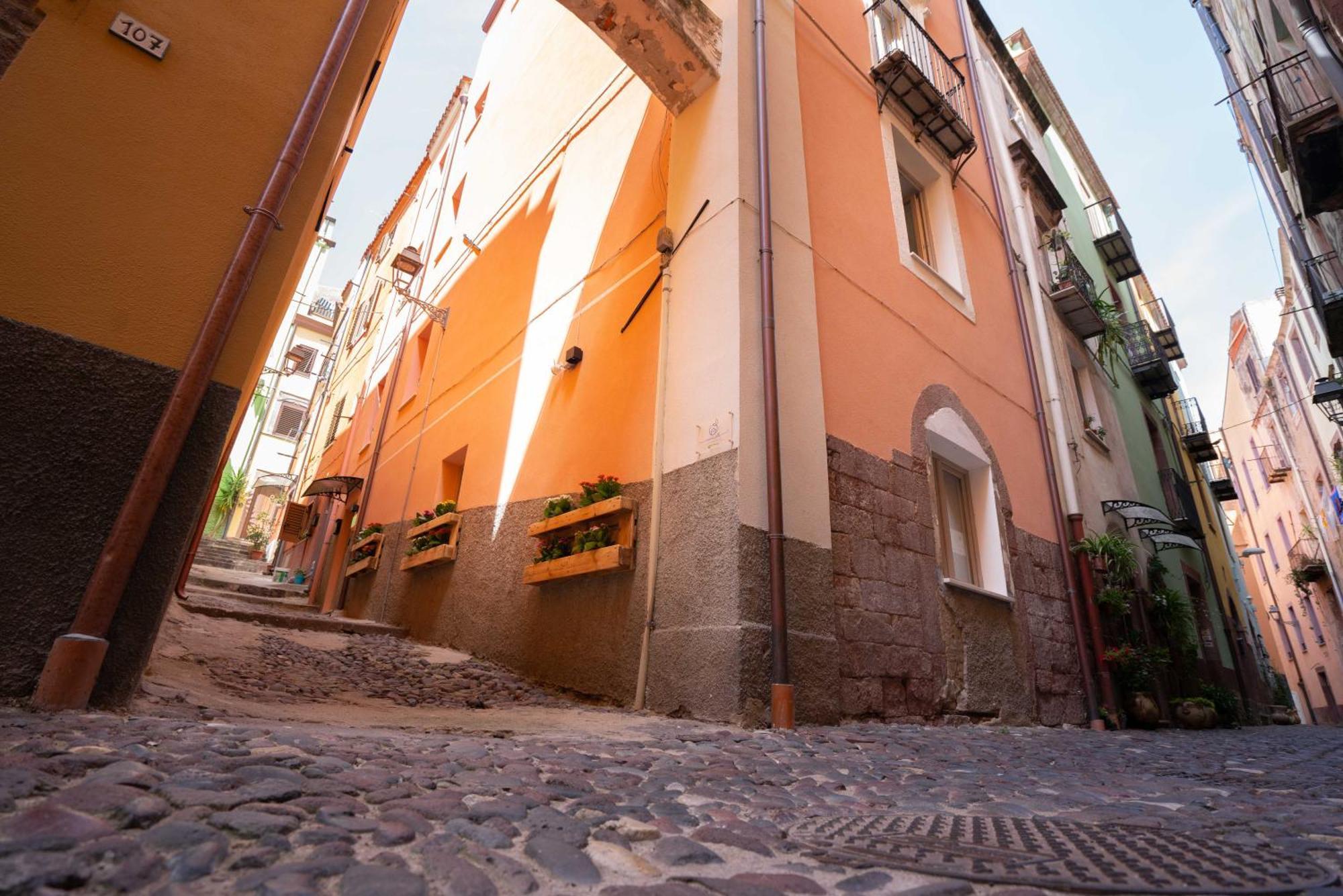 Casa Mirto Hotel Bosa Exterior foto